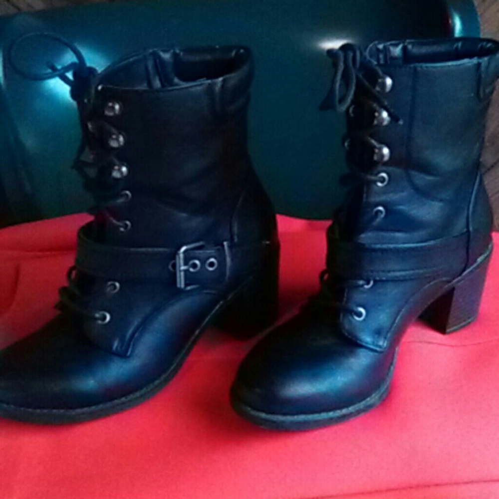 Women's boots